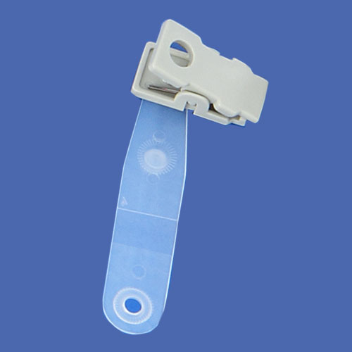 Plastic oval-shaped strap badge clips (1-hole)